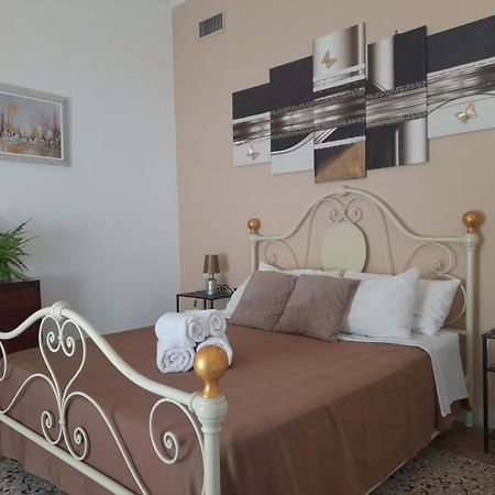 Casa Roma Affittacamere エクステリア 写真